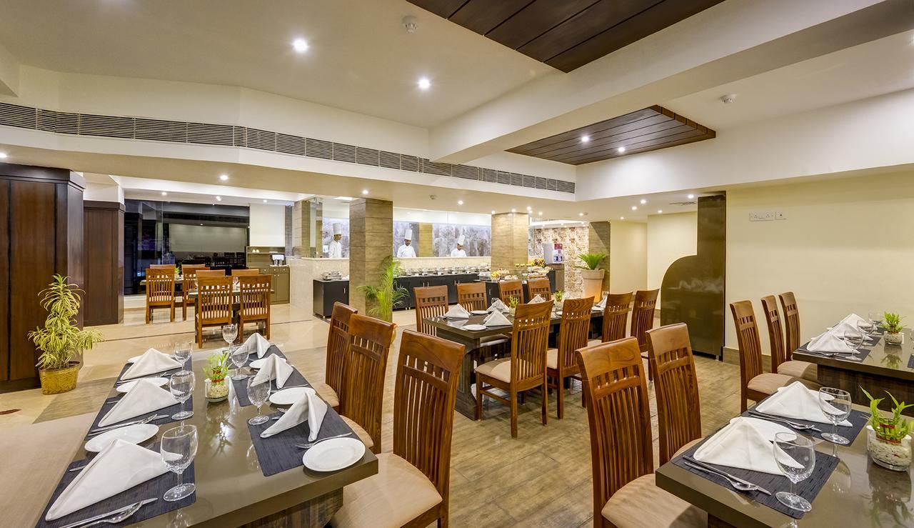 Cygnett Inn Dwārka Bagian luar foto